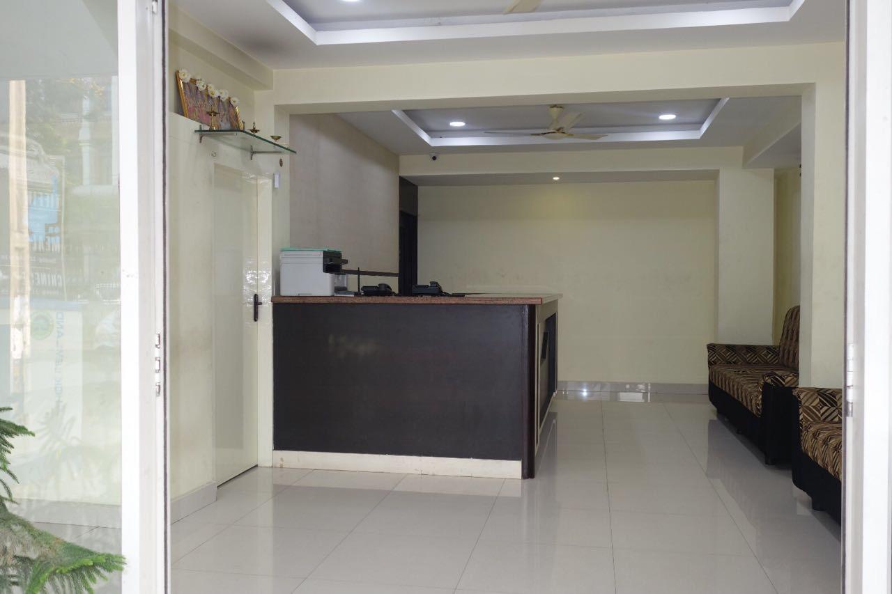 Hotel Nithin Krishna Тирупати Екстериор снимка