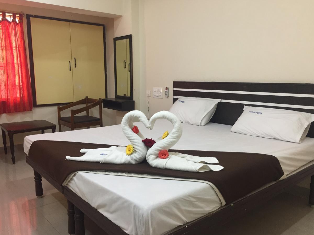 Hotel Nithin Krishna Тирупати Екстериор снимка