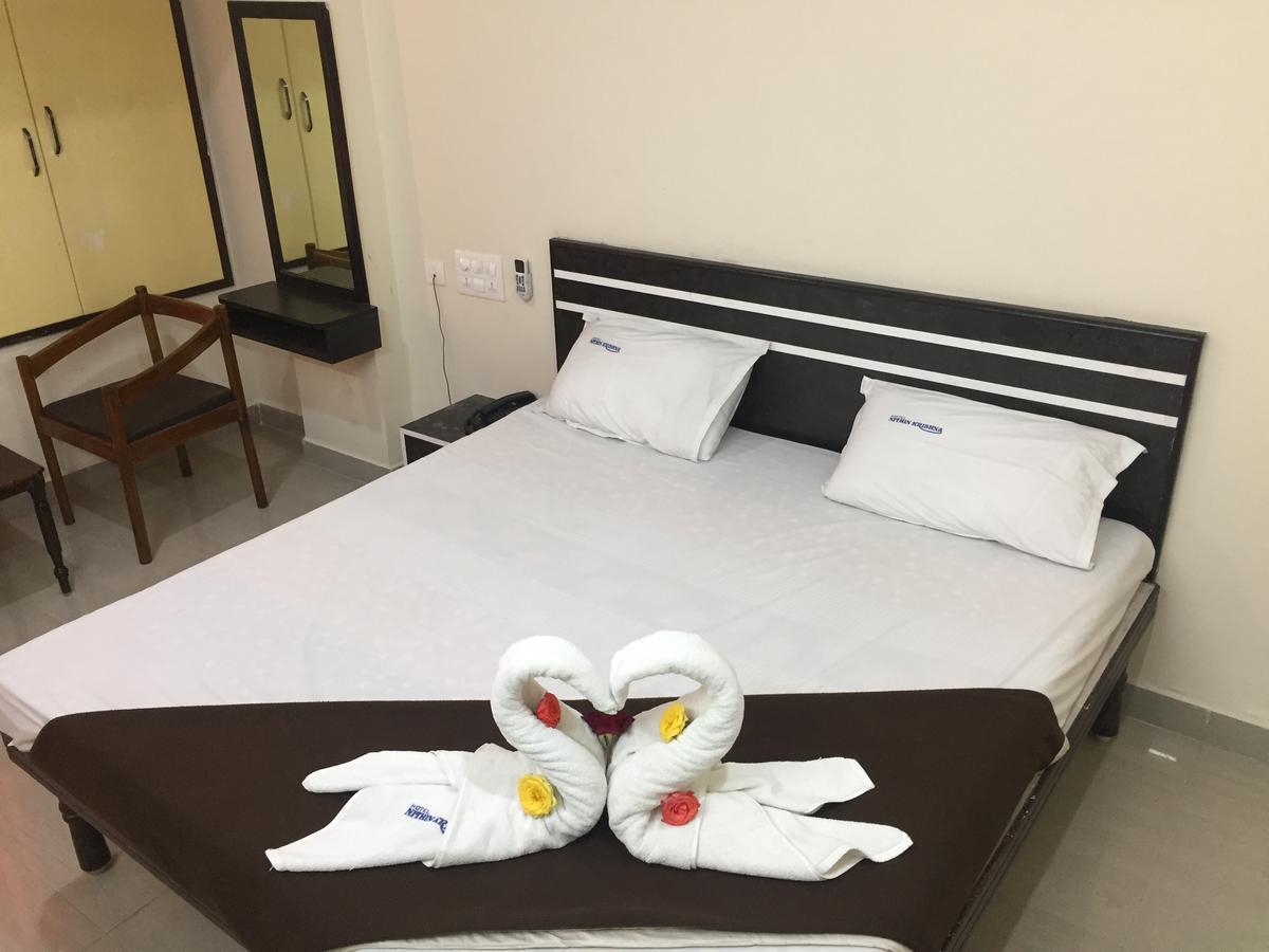 Hotel Nithin Krishna Тирупати Екстериор снимка