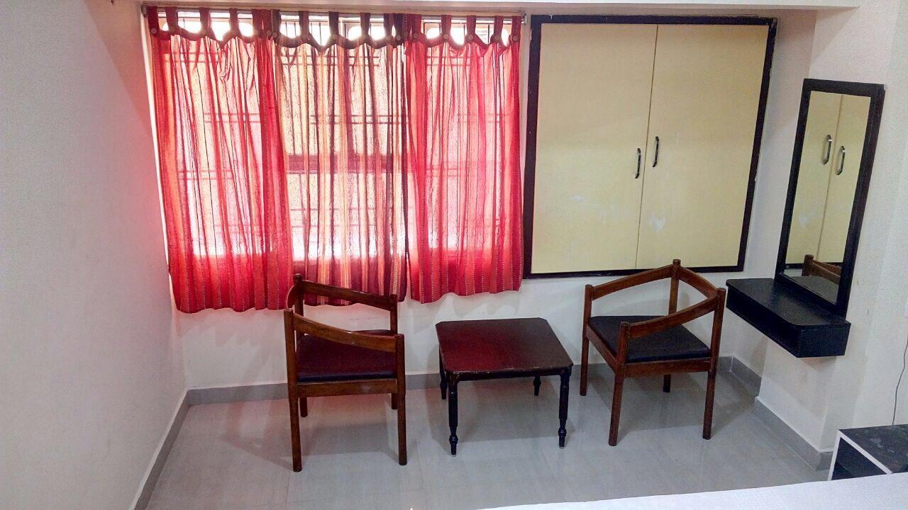 Hotel Nithin Krishna Тирупати Екстериор снимка